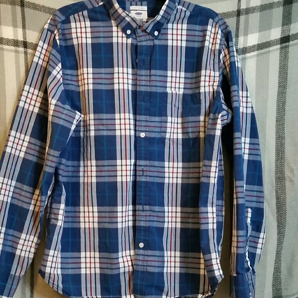 Blue plaid men's Old Navy long-sleeve button-up